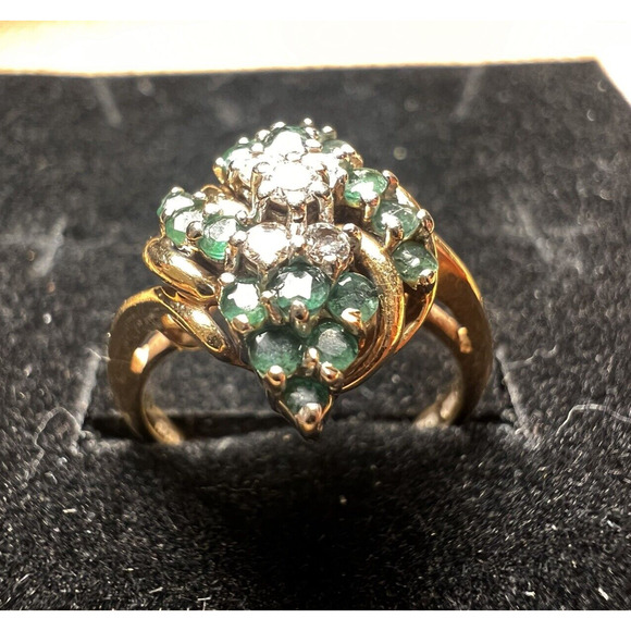 Vintage Emerald and Diamond Cocktail 14 Kt Gold Ring Women's Size 7 - Picture 3 of 12